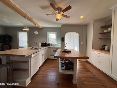 3357 Whittle Springs Rd, Knoxville, TN 37917 - photo 3