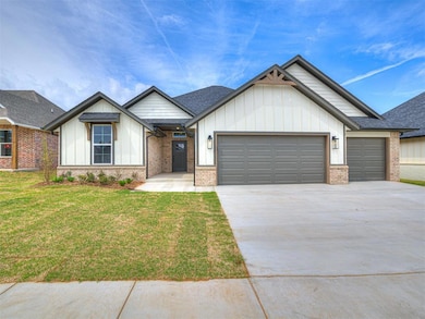 9213 Taggert Ln, Yukon, OK 73099 - photo 2