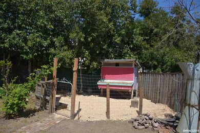 1037 8th Ave SW, Albany, OR 97321 - photo 6