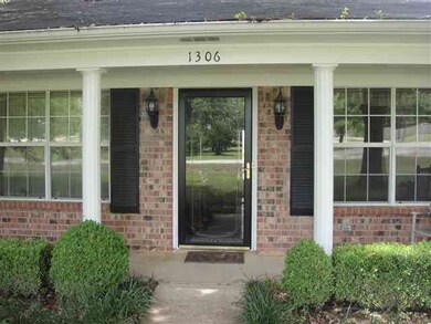 1306 Jeb Stuart Dr, Tyler, TX 75703 - photo 2