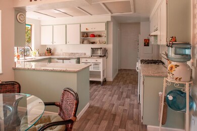 510 NE Royal Dr, Grants Pass, OR 97526 - photo 3