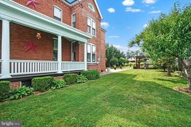 831 Walnut St, Columbia, PA 17512 - photo 7