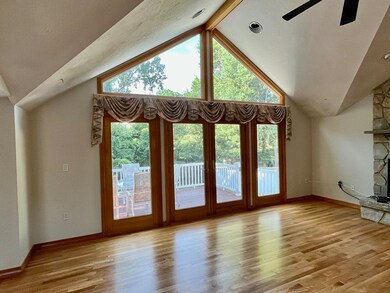 19 Longbow Rd, Stoneham, MA 02180 - photo 5