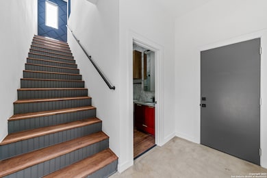 107 Harding Place unit 201, San Antonio, TX 78203 - photo 2