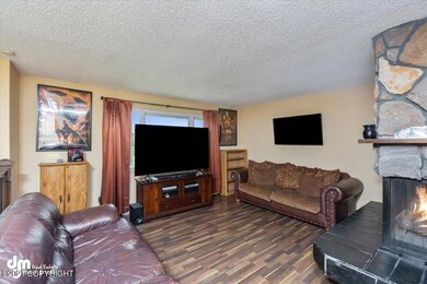 03-Living Room MS_3459