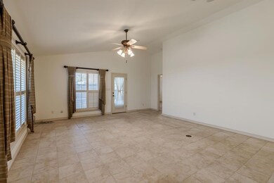 616 Courtney St, Fredericksburg, TX 78624 - photo 2