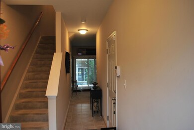 4403 Potomac Highlands Cir unit 119, Triangle, VA 22172 - photo 2