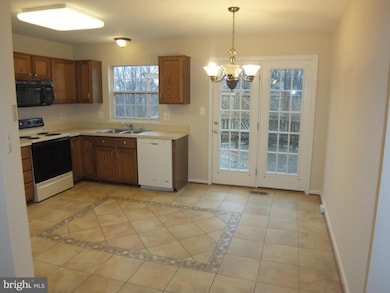 1764 Tiger Lily Cir unit 103, Woodbridge, VA 22192 - photo 4
