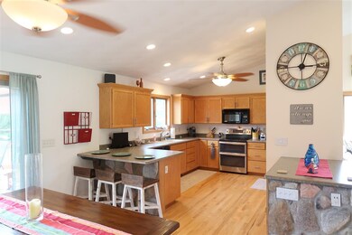 7804 N Robert Dr, Evansville, WI 53536 - photo 6