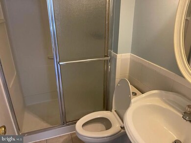 2336 Anvil Ln, Temple Hills, MD 20748 - photo 6