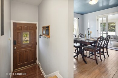 10000 Chaucer St, Westchester, IL 60154 - photo 3