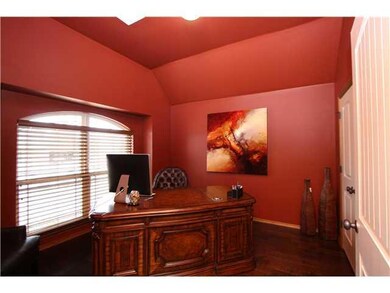 Studio/Study/Office.