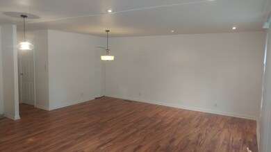 1022 Tacoma St, Carpentersville, IL 60110 - photo 5