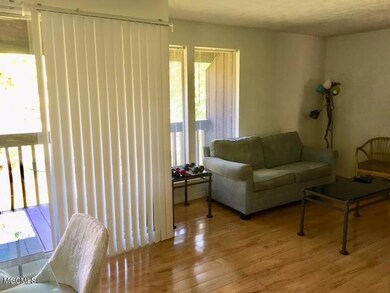210 Lanai living