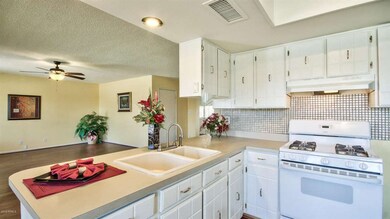 Light, Bright Kitchen