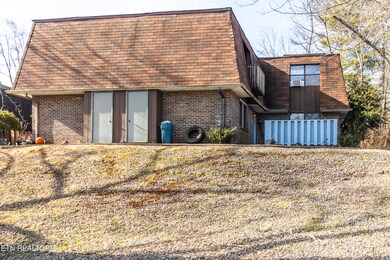 9008 Creekside Ln NW, Knoxville, TN 37923 - photo 3