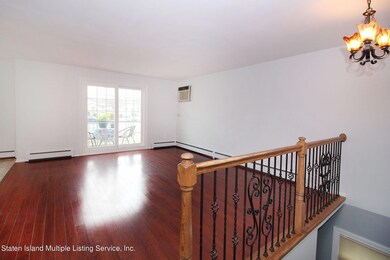 207 Willow Rd E, Staten Island, NY 10314 - photo 5