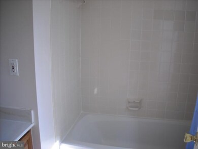 13324 Neerwinder Place, Germantown, MD 20874 - photo 4