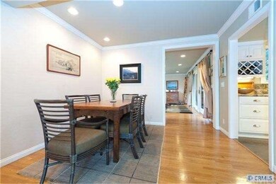 Dining area adjacent to kitchen