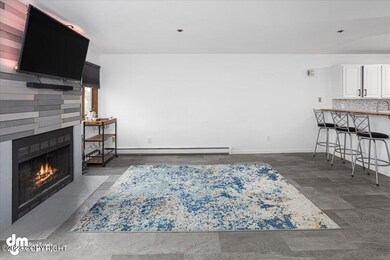 12-Living Room_IMG_6508