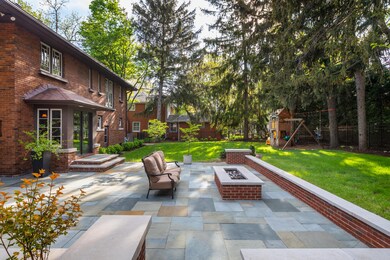 401 Highland Ave, Naperville, IL 60540 - photo 2