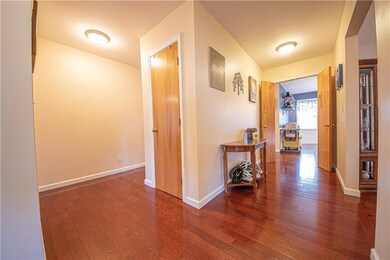 3120 Taylor Rd, Columbus, IN 47203 - photo 4