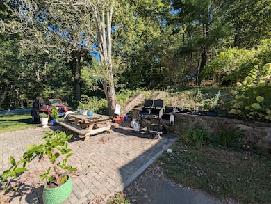 541 Benson Rd, Middlebury, CT 06762 - photo 5