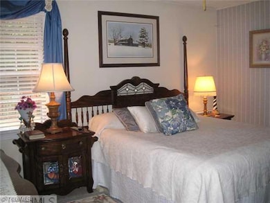 4506 Merlin Dr, Greensboro, NC 27407 - photo 5