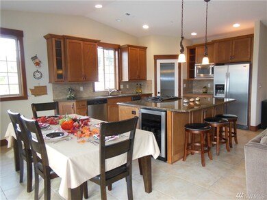 1051 N Baker Ave unit A-201, East Wenatchee, WA 98802 - photo 3