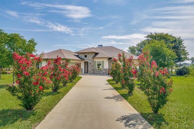 597 Clubhouse Dr, Corsicana, TX 75109 - photo 2