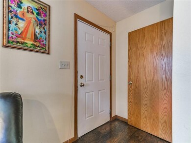 2246 Lyon St, Des Moines, IA 50317 - photo 2