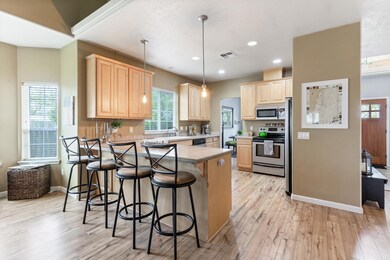 1051 SE Jerrine St, Grants Pass, OR 97527 - photo 6