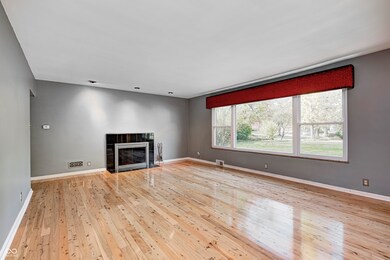 6065 Gladden Dr, Indianapolis, IN 46220 - photo 3