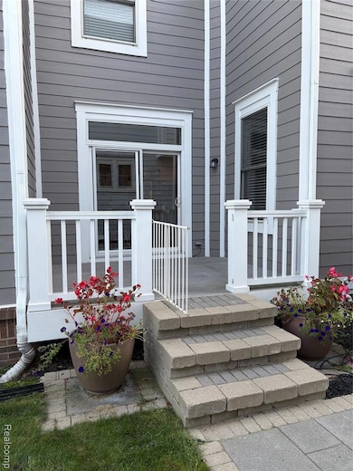 50410 Coolidge St unit 345, Canton, MI 48188 - photo 2