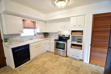 1128 Belden Rd, Columbus, OH 43229 - photo 6