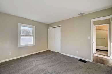 3406 Eisenhower Rd, Columbus, OH 43224 - photo 5