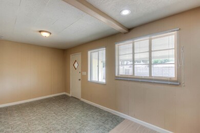 Living Room (4)-FULL