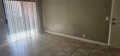 Spare room featuring a healthy amount of sunlight,