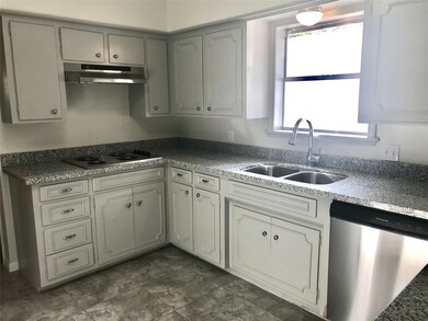 2708 Encino Ave, Bay City, TX 77414 - photo 6