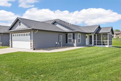 3714 Bluebird Dr SW, Cedar Rapids, IA 52404 - photo 2