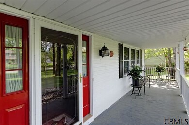 11 Dutchess Ct, Saratoga Springs, NY 12866 - photo 2