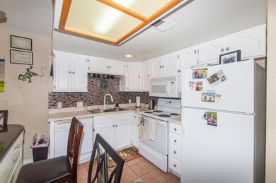 09 Kitchen