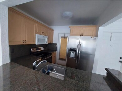 420 SE 2nd Ave unit 5, Deerfield Beach, FL 33441 - photo 5