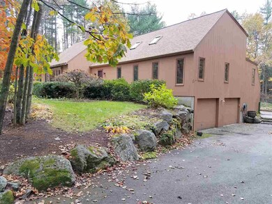 10 Woburn Abbey Dr, Bedford, NH 03110 - photo 2