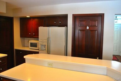 4887 Meadowview Dr, Macungie, PA 18062 - photo 5