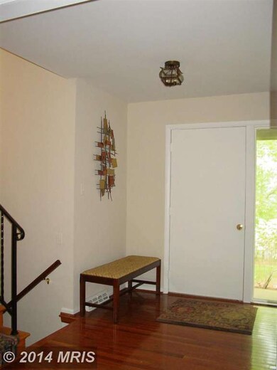 2627 Steeplechase Dr, Reston, VA 20191 - photo 4