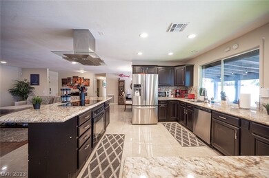 4260 Ridgecrest Dr, Las Vegas, NV 89121 - photo 4