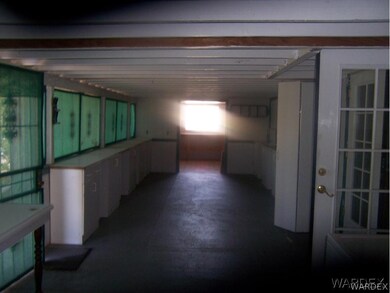 SCREENED IN PORCH