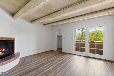 07-Living Area