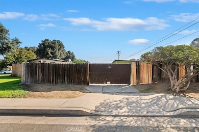 102 Mulvihill Ave, Redlands, CA 92374 - photo 3